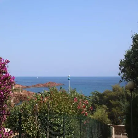 House Domaine La Baumette 1 *